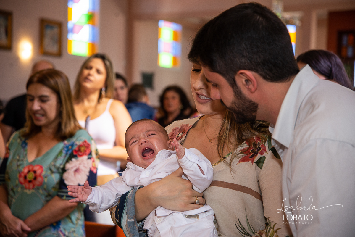 batizado-fotografia-de-batizado-igreja-do-divino-espirito-santo-fotografo-em-barbacena-minas-gerais-estudio-fotografico-isabela-lobato-fotografo-de-casamento-sacramento-do-batismo-vela-do-batismo-meu-batismo