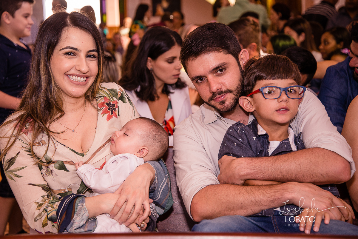 batizado-fotografia-de-batizado-igreja-do-divino-espirito-santo-fotografo-em-barbacena-minas-gerais-estudio-fotografico-isabela-lobato-fotografo-de-casamento-sacramento-do-batismo-vela-do-batismo-meu-batismo