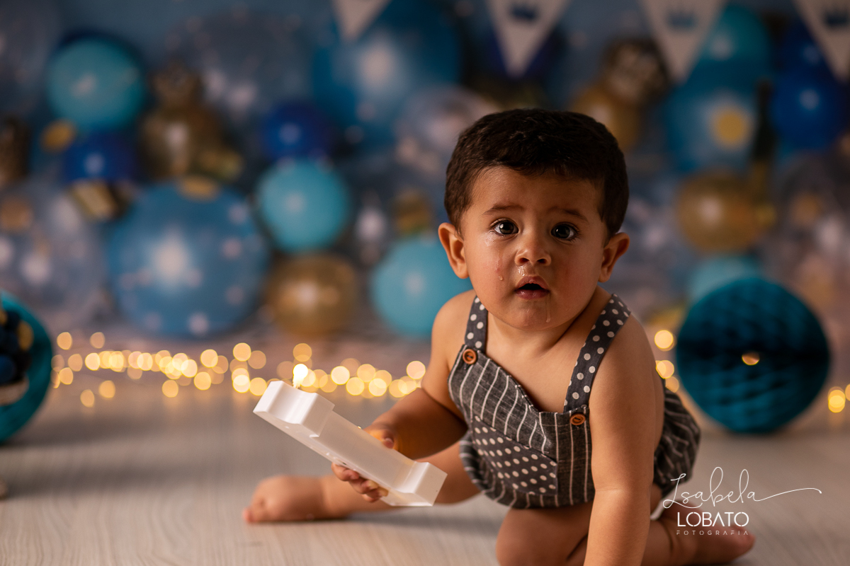 ensaio-fotografico-smash-the-cake-a-hora-do-bolo-ensaio-bebe-de-um-ano-fotografia-infantil-em-barbacena-isabela-lobato-book-de-bebe-book-infantil-album-de-bebe-acompanhamento-mensal-de-bebe-fotografo-em-barbacena-estudio-fotografico-bolo-de-aniversario