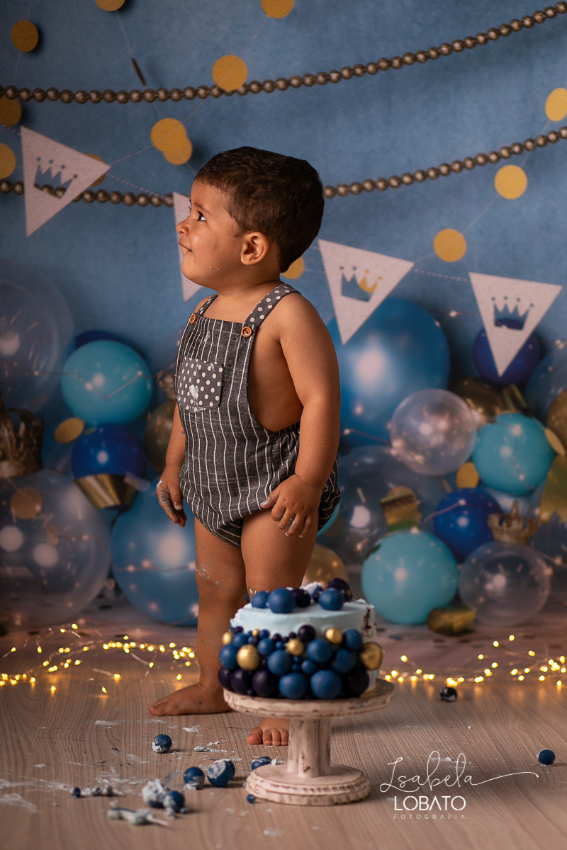 ensaio-fotografico-smash-the-cake-a-hora-do-bolo-ensaio-bebe-de-um-ano-fotografia-infantil-em-barbacena-isabela-lobato-book-de-bebe-book-infantil-album-de-bebe-acompanhamento-mensal-de-bebe-fotografo-em-barbacena-estudio-fotografico-bolo-de-aniversario