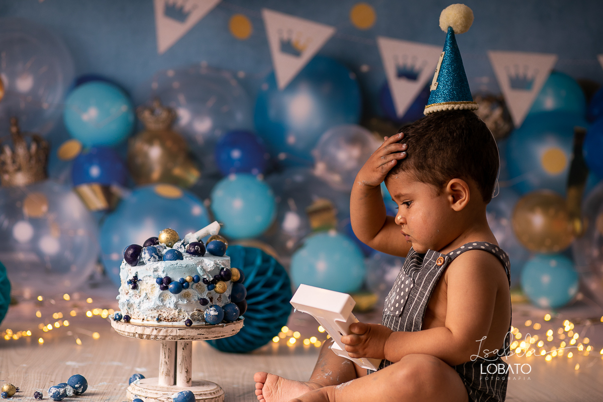 ensaio-fotografico-smash-the-cake-a-hora-do-bolo-ensaio-bebe-de-um-ano-fotografia-infantil-em-barbacena-isabela-lobato-book-de-bebe-book-infantil-album-de-bebe-acompanhamento-mensal-de-bebe-fotografo-em-barbacena-estudio-fotografico-bolo-de-aniversario