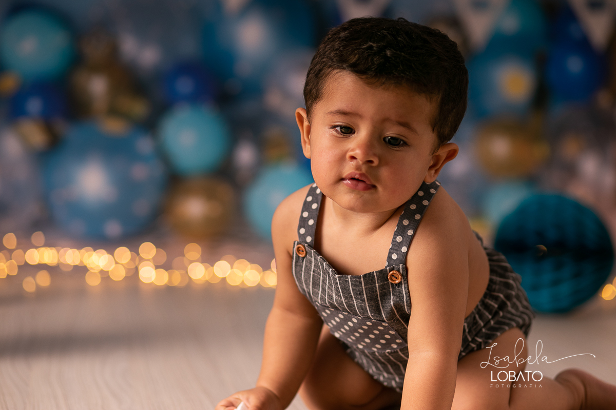 ensaio-fotografico-smash-the-cake-a-hora-do-bolo-ensaio-bebe-de-um-ano-fotografia-infantil-em-barbacena-isabela-lobato-book-de-bebe-book-infantil-album-de-bebe-acompanhamento-mensal-de-bebe-fotografo-em-barbacena-estudio-fotografico-bolo-de-aniversario