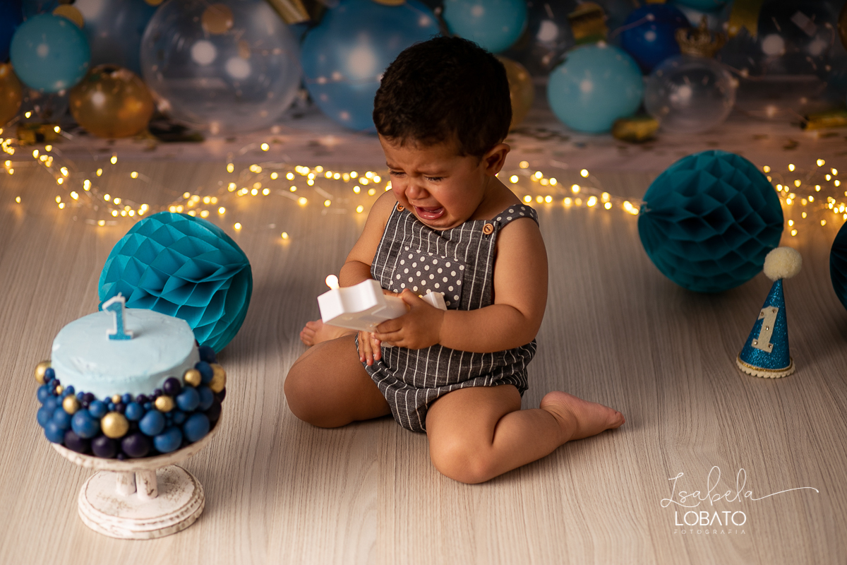ensaio-fotografico-smash-the-cake-a-hora-do-bolo-ensaio-bebe-de-um-ano-fotografia-infantil-em-barbacena-isabela-lobato-book-de-bebe-book-infantil-album-de-bebe-acompanhamento-mensal-de-bebe-fotografo-em-barbacena-estudio-fotografico-bolo-de-aniversario
