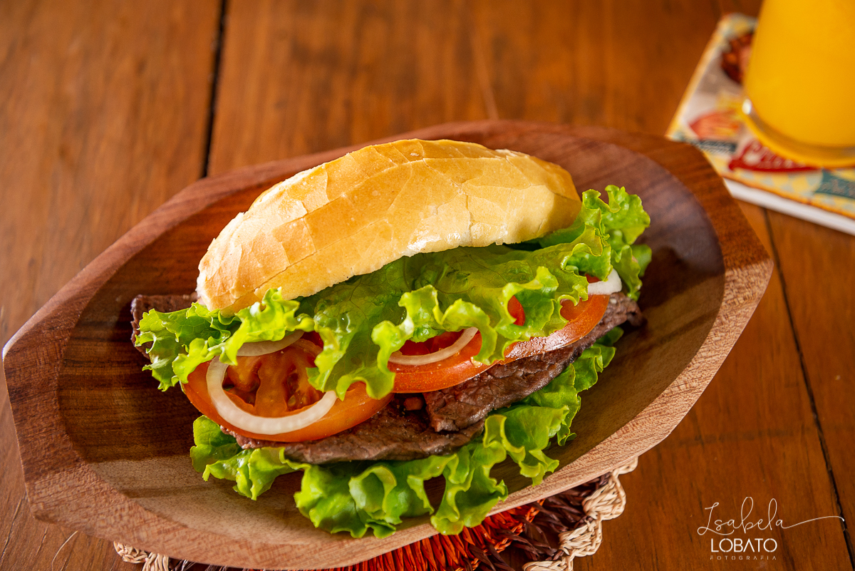 foto-de-comida-lanchonete- br-040-refeicao-prato-feito-batata-frita-foto-gastronomia-foto-culinaria-fotogrografo-de-gastronomia-festival-gastronimico-de-tiradentes-cafe-chocolate-quente-cafe-com-leite-queijo-minas-fescal-pao-com-ovo-pao-com-linguica