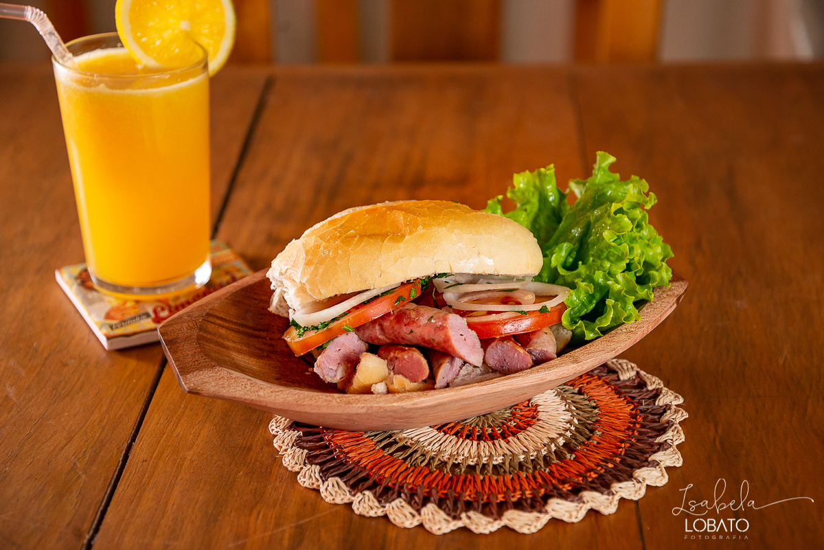 foto-de-comida-lanchonete- br-040-refeicao-prato-feito-batata-frita-foto-gastronomia-foto-culinaria-fotogrografo-de-gastronomia-festival-gastronimico-de-tiradentes-cafe-chocolate-quente-cafe-com-leite-queijo-minas-fescal-pao-com-ovo-pao-com-linguica