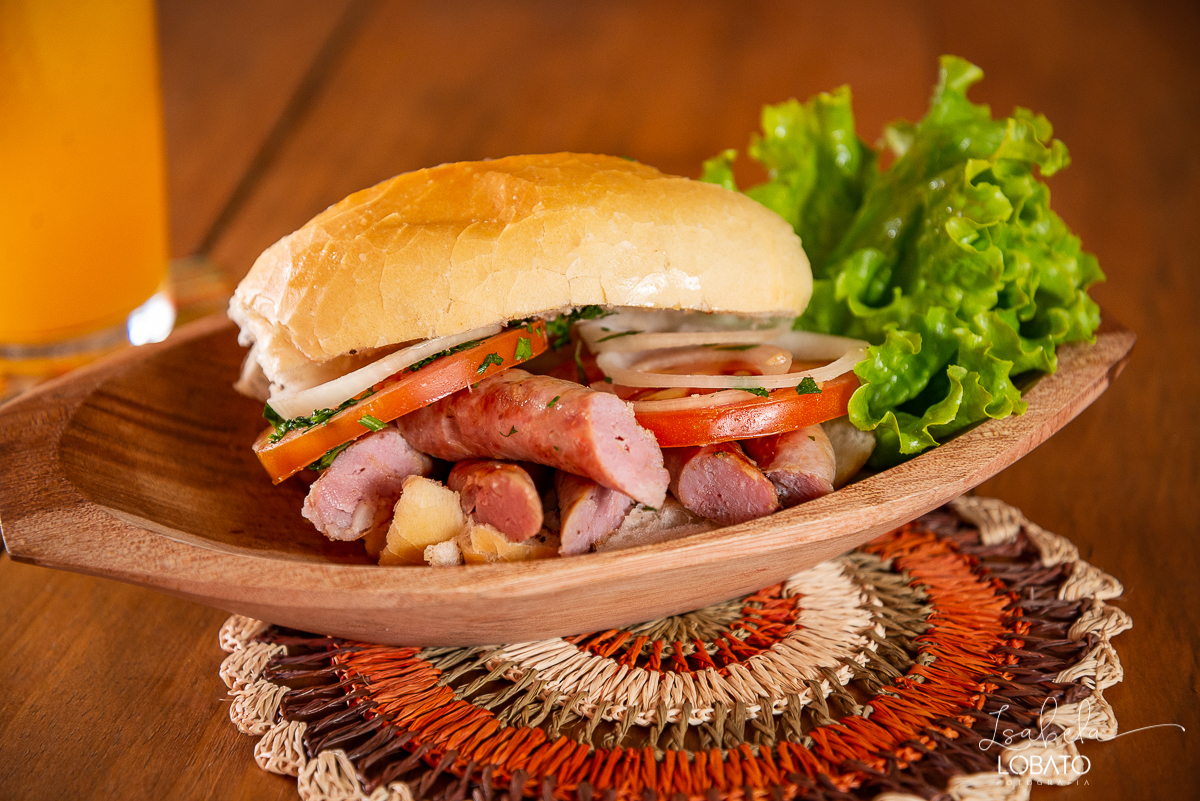 foto-de-comida-lanchonete- br-040-refeicao-prato-feito-batata-frita-foto-gastronomia-foto-culinaria-fotogrografo-de-gastronomia-festival-gastronimico-de-tiradentes-cafe-chocolate-quente-cafe-com-leite-queijo-minas-fescal-pao-com-ovo-pao-com-linguica