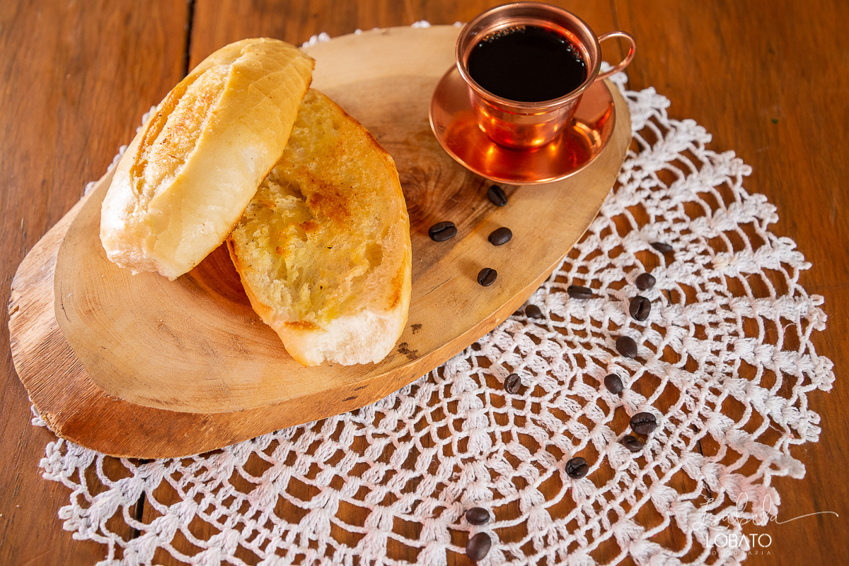 foto-de-comida-lanchonete- br-040-refeicao-prato-feito-batata-frita-foto-gastronomia-foto-culinaria-fotogrografo-de-gastronomia-festival-gastronimico-de-tiradentes-cafe-chocolate-quente-cafe-com-leite-queijo-minas-fescal-pao-com-ovo-pao-com-linguica