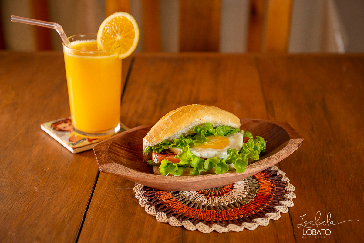 foto-de-comida-lanchonete- br-040-refeicao-prato-feito-batata-frita-foto-gastronomia-foto-culinaria-fotogrografo-de-gastronomia-festival-gastronimico-de-tiradentes-cafe-chocolate-quente-cafe-com-leite-queijo-minas-fescal-pao-com-ovo-pao-com-linguica