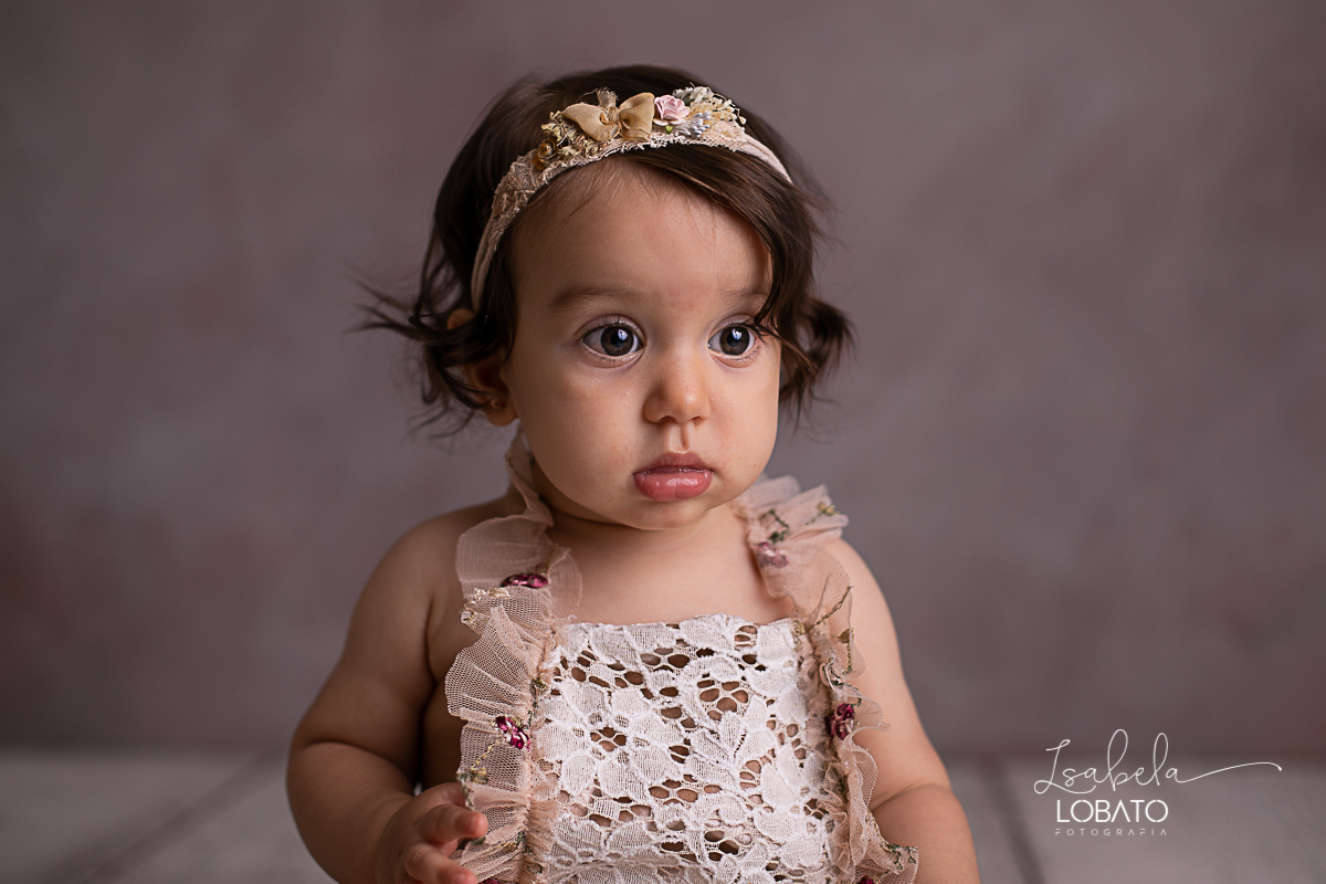 fotografia-de-bebe-acompanhamento-fotografico-de-bebe-fases-do-bebe-book-de-criança-lefotick-greis-ferreira-fotografo-em-barbacena-isabela-lobato-fotografia-estudio-fotografico-para-criança-em-barbacena