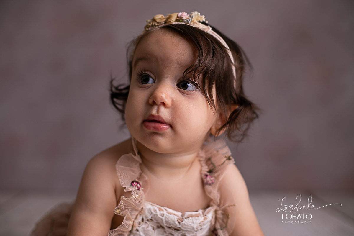 fotografia-de-bebe-acompanhamento-fotografico-de-bebe-fases-do-bebe-book-de-criança-lefotick-greis-ferreira-fotografo-em-barbacena-isabela-lobato-fotografia-estudio-fotografico-para-criança-em-barbacena