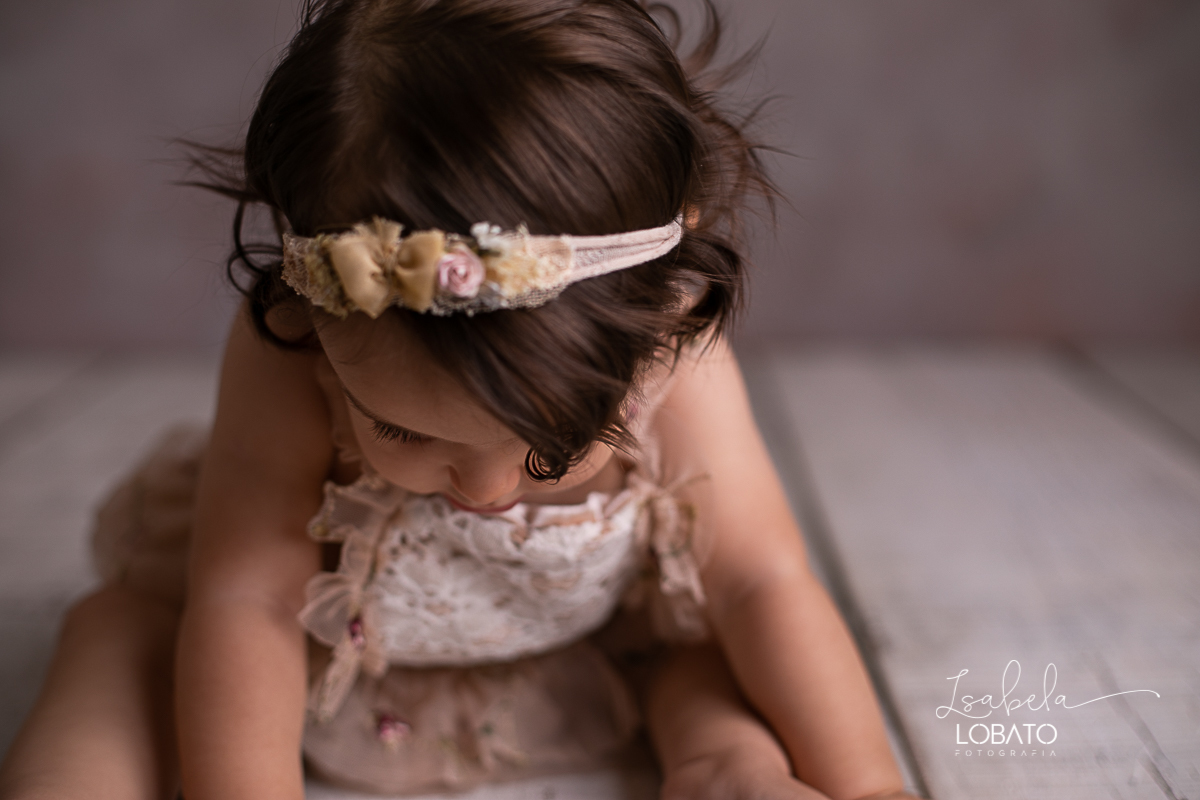 fotografia-de-bebe-acompanhamento-fotografico-de-bebe-fases-do-bebe-book-de-criança-lefotick-greis-ferreira-fotografo-em-barbacena-isabela-lobato-fotografia-estudio-fotografico-para-criança-em-barbacena