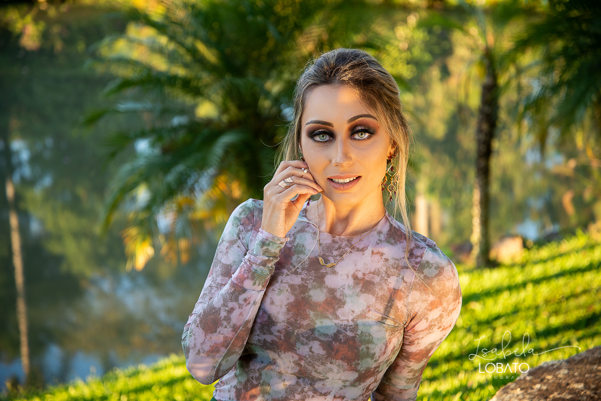 ensaio-feminino-josielle-da-fonseca-influenciadora-digital-modelo-em-barbacena-minas-gerais-book-fotografico-joias-ouro-tatiana-berenguer-joias-melhor-fotografo-em-barbacena-isabela-lobato-fotografia-ensaio-externo-espaço-camila-castro-barbacena