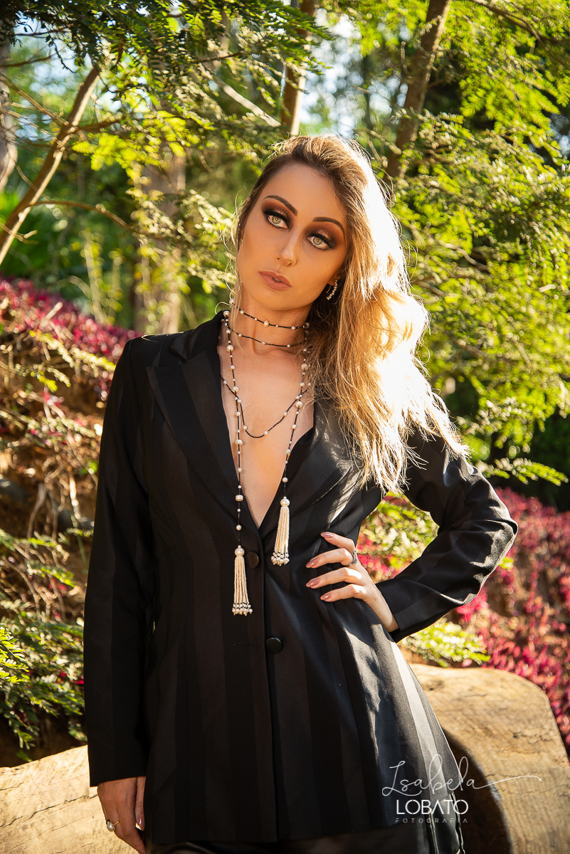 ensaio-feminino-josielle-da-fonseca-influenciadora-digital-modelo-em-barbacena-minas-gerais-book-fotografico-joias-ouro-tatiana-berenguer-joias-melhor-fotografo-em-barbacena-isabela-lobato-fotografia-ensaio-externo-espaço-camila-castro-barbacena