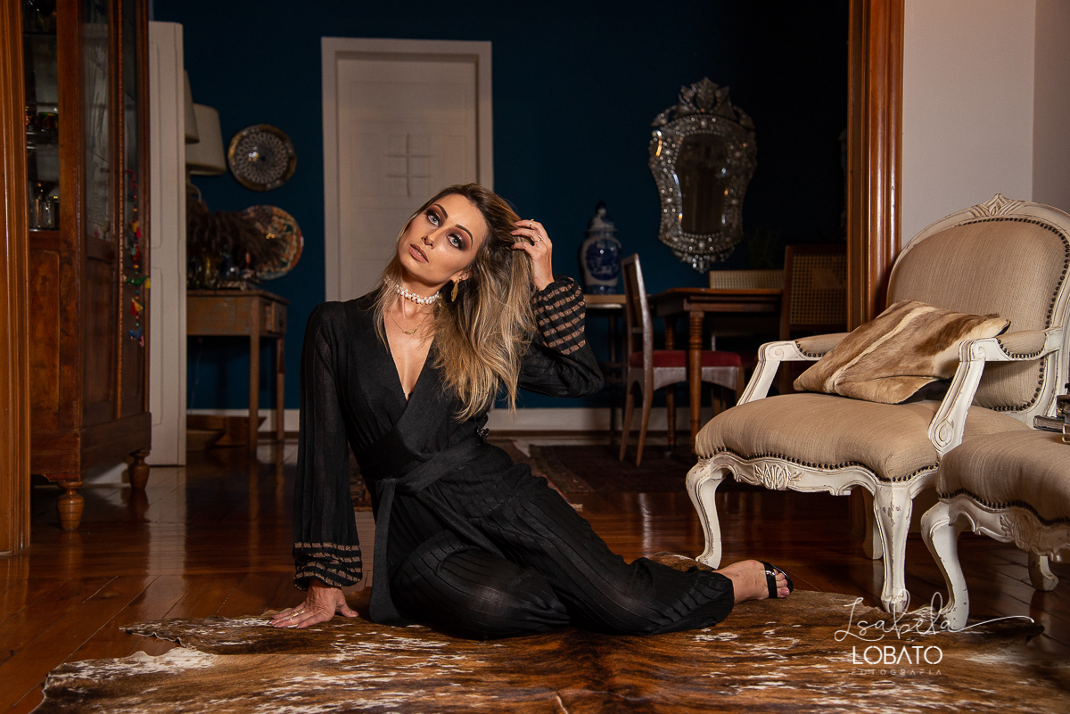 ensaio-feminino-josielle-da-fonseca-influenciadora-digital-modelo-em-barbacena-minas-gerais-book-fotografico-joias-ouro-tatiana-berenguer-joias-melhor-fotografo-em-barbacena-isabela-lobato-fotografia-ensaio-externo-espaço-camila-castro-barbacena