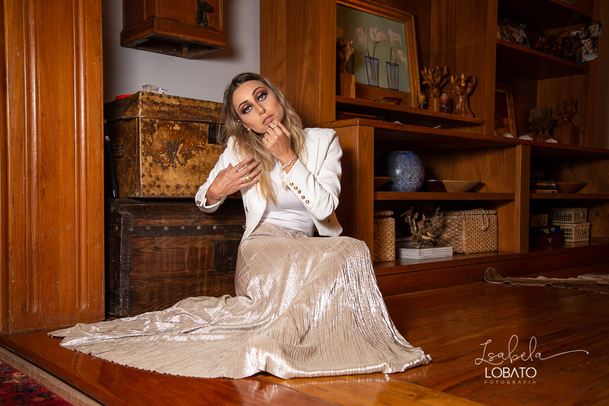 ensaio-feminino-josielle-da-fonseca-influenciadora-digital-modelo-em-barbacena-minas-gerais-book-fotografico-joias-ouro-tatiana-berenguer-joias-melhor-fotografo-em-barbacena-isabela-lobato-fotografia-ensaio-externo-espaço-camila-castro-barbacena