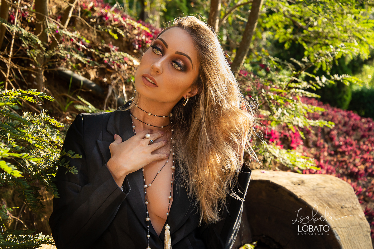 ensaio-feminino-josielle-da-fonseca-influenciadora-digital-modelo-em-barbacena-minas-gerais-book-fotografico-joias-ouro-tatiana-berenguer-joias-melhor-fotografo-em-barbacena-isabela-lobato-fotografia-ensaio-externo-espaço-camila-castro-barbacena