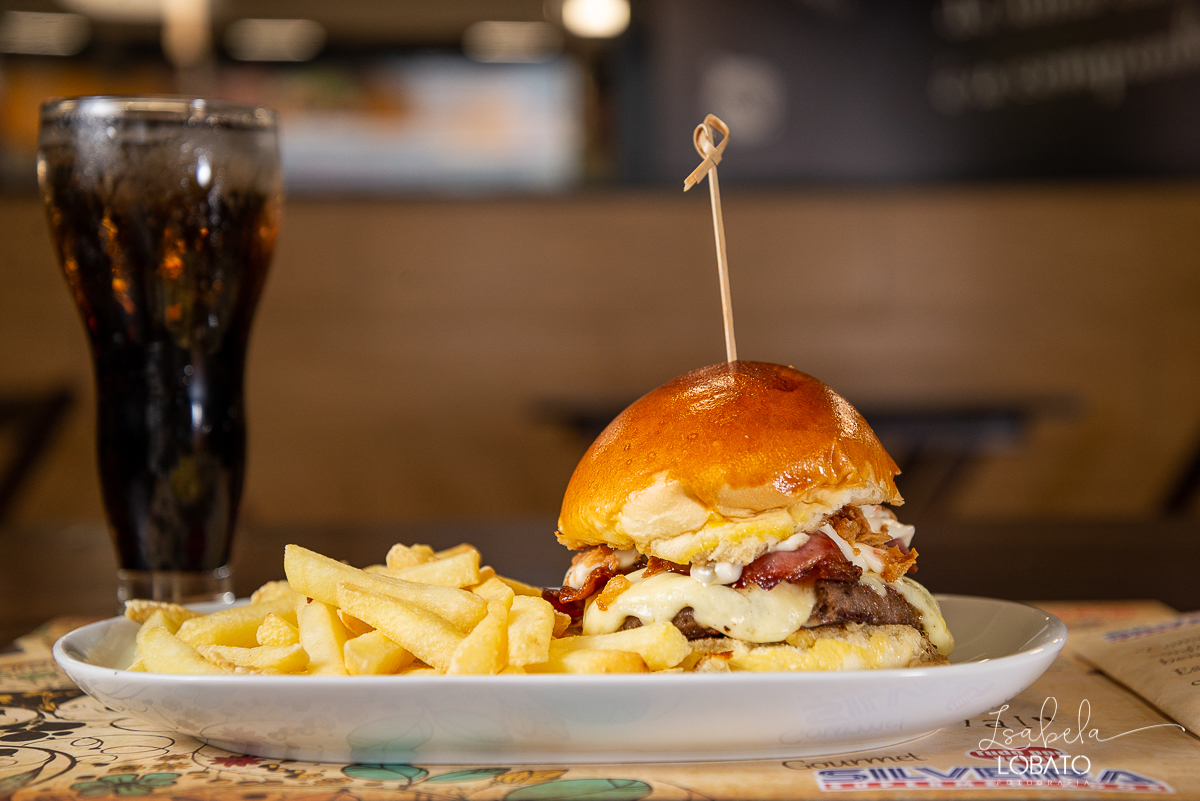 fotografia-gourmet-foto-de-comida-food-fotography-alta-gastronomia-fotografo-de-comida-minas-gerais-festival-gastronomico-de-tiradentes-fotografa-de-gastronomia-isabela-lobato-foto-gourmet-sanduíche-lanches-cafes-bolo-sobremesa-prato-executivo-chopp