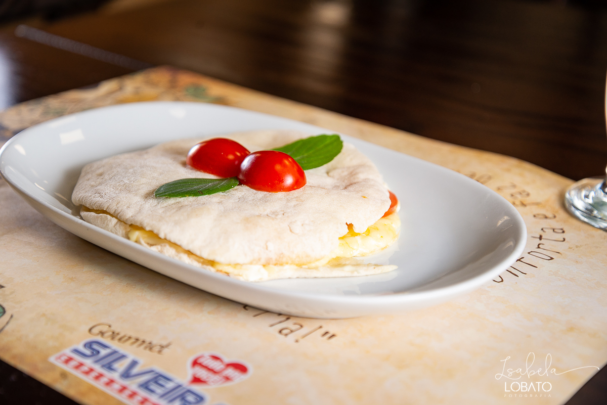 fotografia-gourmet-foto-de-comida-food-fotography-alta-gastronomia-fotografo-de-comida-minas-gerais-festival-gastronomico-de-tiradentes-fotografa-de-gastronomia-isabela-lobato-foto-gourmet-sanduíche-lanches-cafes-bolo-sobremesa-prato-executivo-chopp