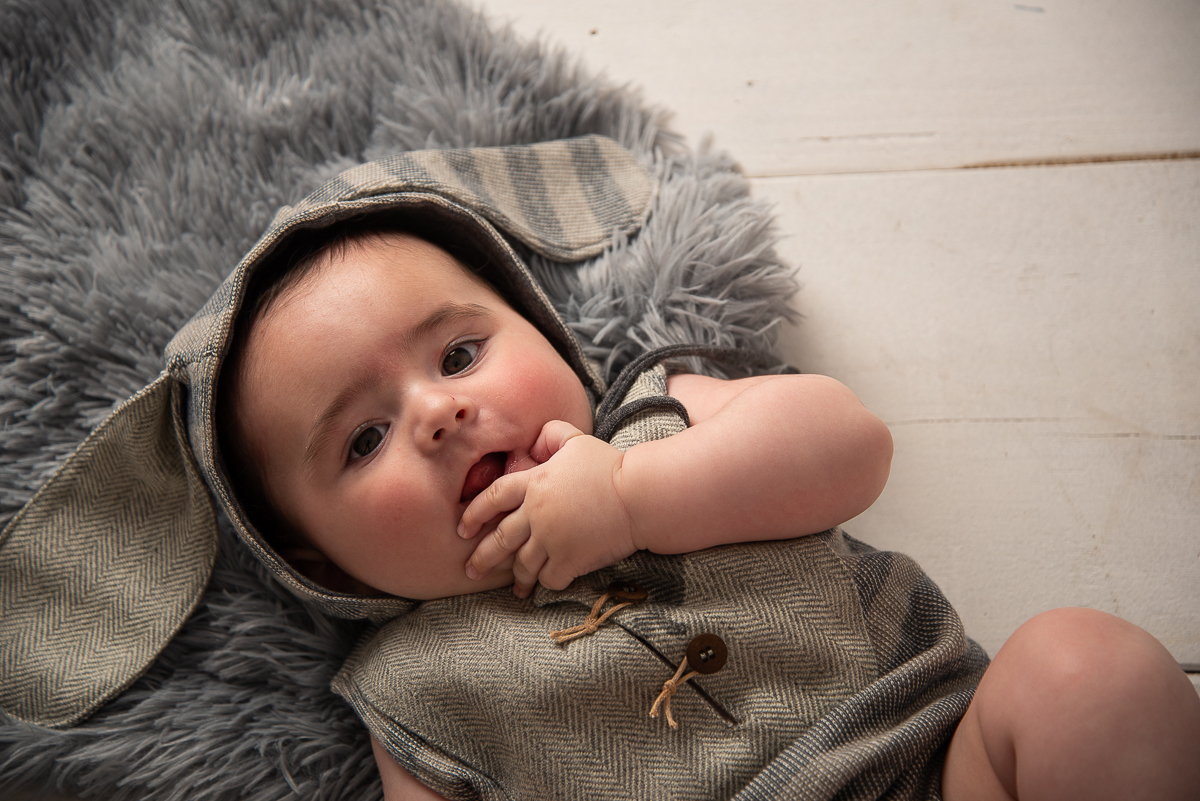 fases-do-bebe-acompanhamento-mensal-fotografico-bebe-de-5-meses-fotografo-de-crianca-em-barbacena-isabela-lobato-fotografia-lefotick-props-do-ben-estudio-fotografico-em-barbacena-isabela-lobato-fotografia