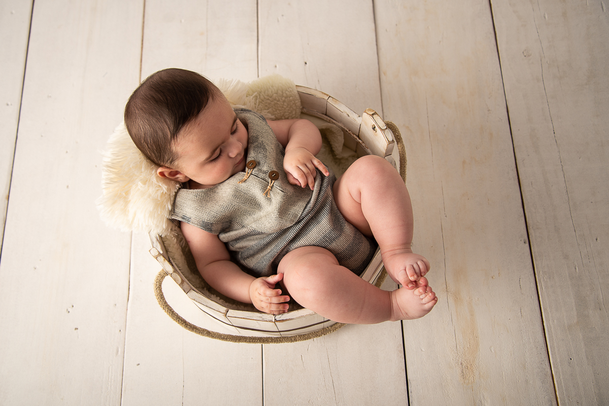 fases-do-bebe-acompanhamento-mensal-fotografico-bebe-de-5-meses-fotografo-de-crianca-em-barbacena-isabela-lobato-fotografia-lefotick-props-do-ben-estudio-fotografico-em-barbacena-isabela-lobato-fotografia