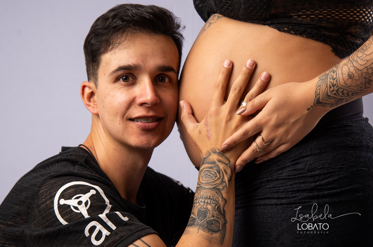 ensaio-fotografico-gestante-book-gestante-barbacena-minas-gerais-fotografia-de-gravida-ensaio-gestante-em-estudio-fotografico-fotografos-em-barbacena-isabela-lobato-fotografia-a-espera-de-nicolas-recem-nascido-nascimento