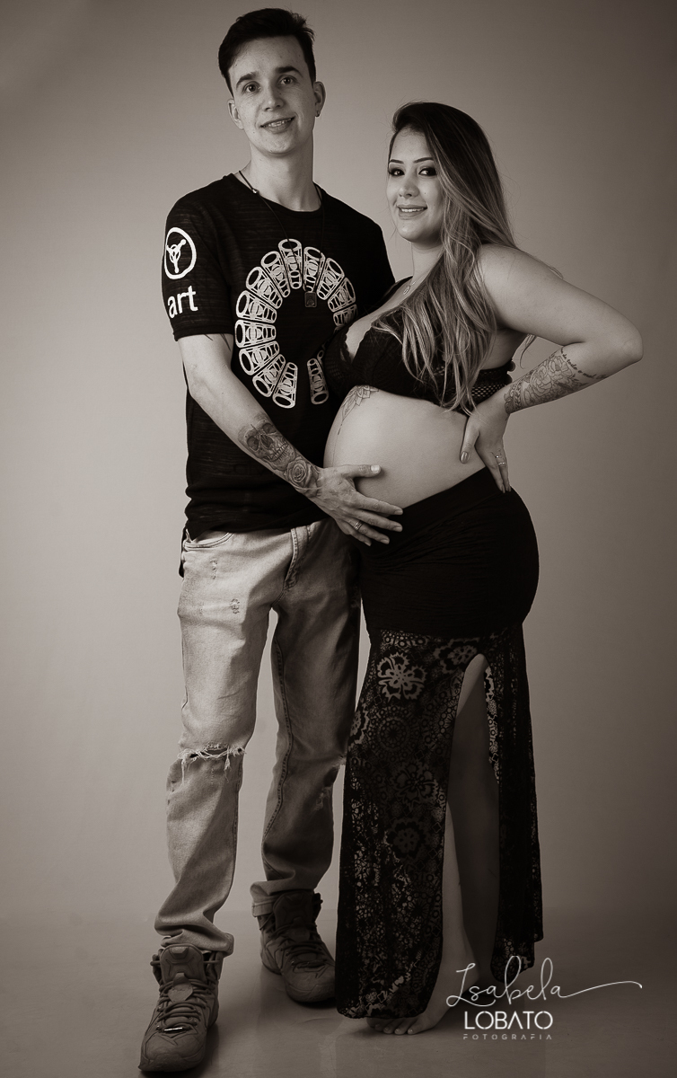 ensaio-fotografico-gestante-book-gestante-barbacena-minas-gerais-fotografia-de-gravida-ensaio-gestante-em-estudio-fotografico-fotografos-em-barbacena-isabela-lobato-fotografia-a-espera-de-nicolas-recem-nascido-nascimento