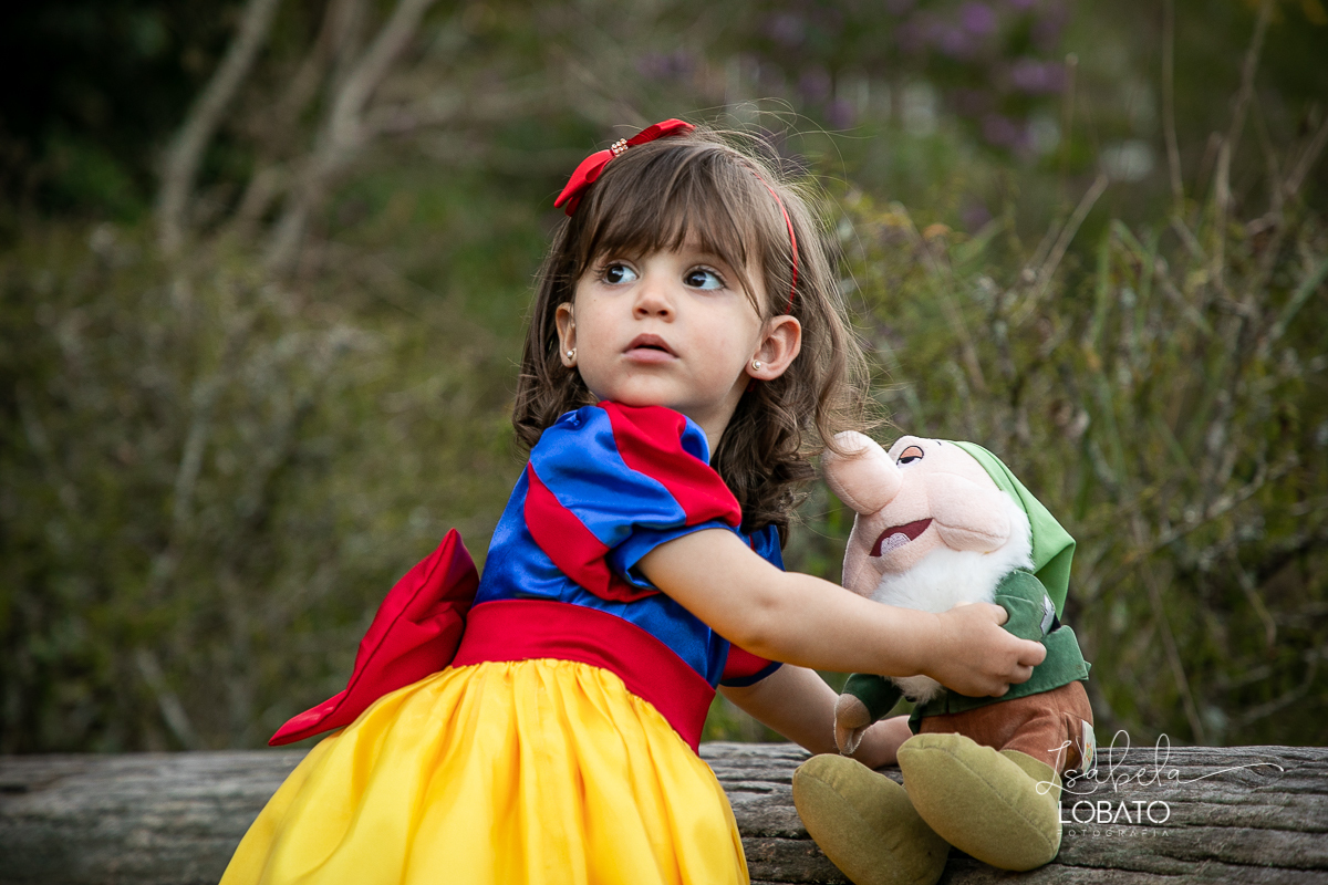 ensaio-fotografico-infantil-ensaio-de-criança-a-branca-de-neve-e-os-sete-anoes-maria-cecilia-book-infantil-fotografo-em-barbacena-isabela-lobato-fotografia-ensaio-fotografico-park-hotel-mantiqueira-barbacena-minas-gerais-fotografo-de-gestante-barbacena