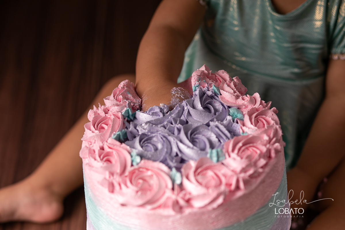 bolo-de-aniversario-smash-the-cake-festa-1-ano-decoracao-de-festa-infantil-a-hora-do-bolo-fotografia-de-bebe-book-infantil-fotografo-em-barbacena-estudio-fotografico-barbacena-isabela-lobato-fotografia-ensaio-fotografico-infantil-lefotick-props-do-ben