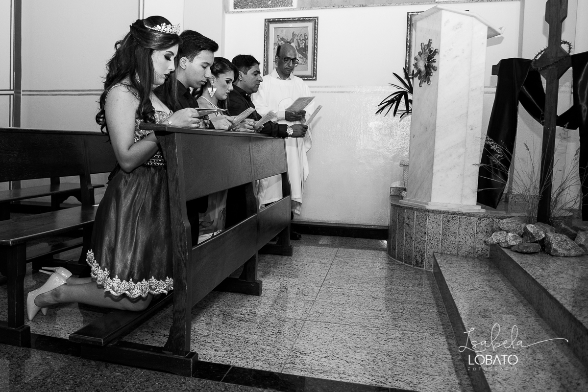vestido-de-debutante-15-anos-festa-de-debutante-book-15-anos-festa-de-15-anos-fotografia-de-aniversario-de-15-anos-valsa-bolo-de-aniversario-alice-no-pais-das-maravilhas-anel-de-15-anos-bacco-buffet-fotografo-em-barbacena-isabela-lobato-fotografia-estudio