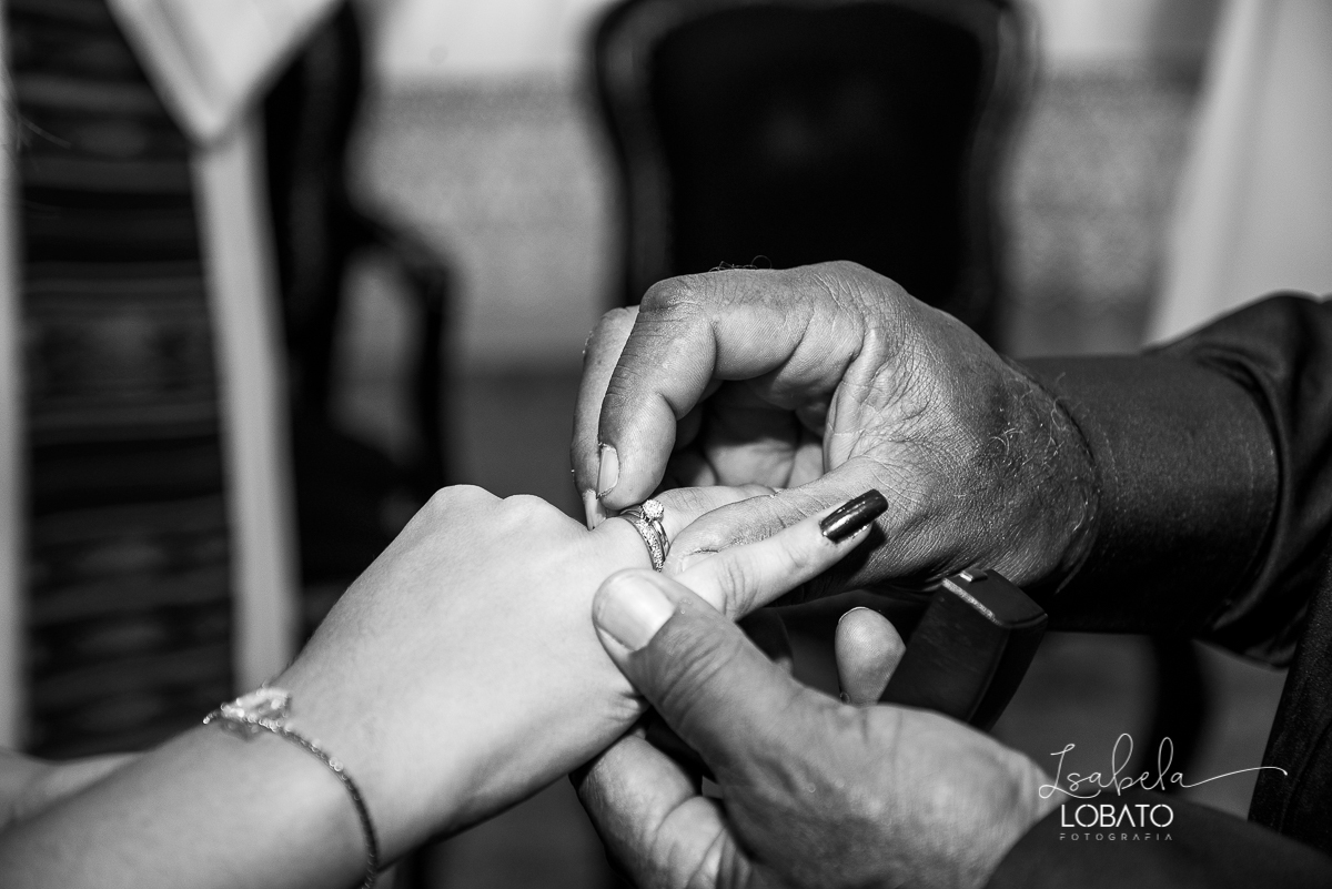vestido-de-debutante-15-anos-festa-de-debutante-book-15-anos-festa-de-15-anos-fotografia-de-aniversario-de-15-anos-valsa-bolo-de-aniversario-alice-no-pais-das-maravilhas-anel-de-15-anos-bacco-buffet-fotografo-em-barbacena-isabela-lobato-fotografia-estudio