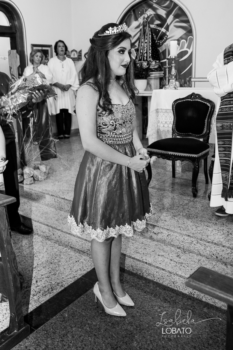 vestido-de-debutante-15-anos-festa-de-debutante-book-15-anos-festa-de-15-anos-fotografia-de-aniversario-de-15-anos-valsa-bolo-de-aniversario-alice-no-pais-das-maravilhas-anel-de-15-anos-bacco-buffet-fotografo-em-barbacena-isabela-lobato-fotografia-estudio