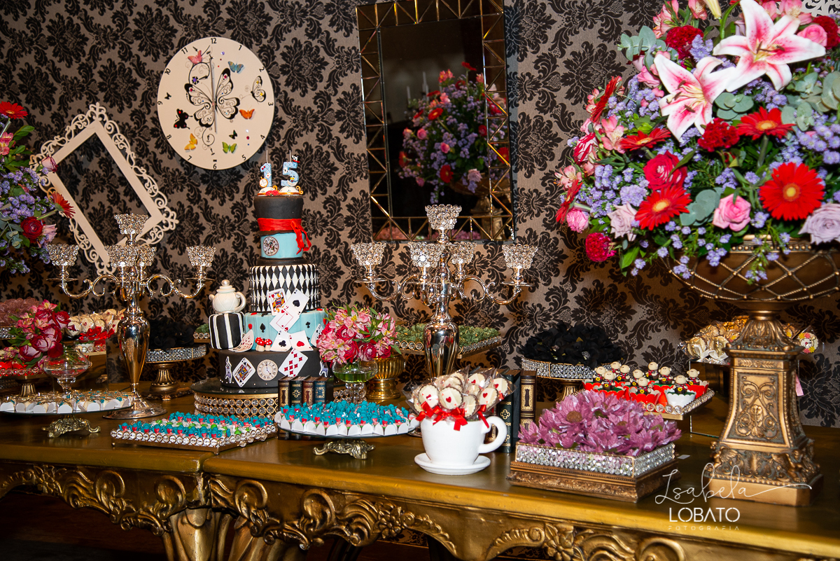 vestido-de-debutante-15-anos-festa-de-debutante-book-15-anos-festa-de-15-anos-fotografia-de-aniversario-de-15-anos-valsa-bolo-de-aniversario-alice-no-pais-das-maravilhas-anel-de-15-anos-bacco-buffet-fotografo-em-barbacena-isabela-lobato-fotografia-estudio