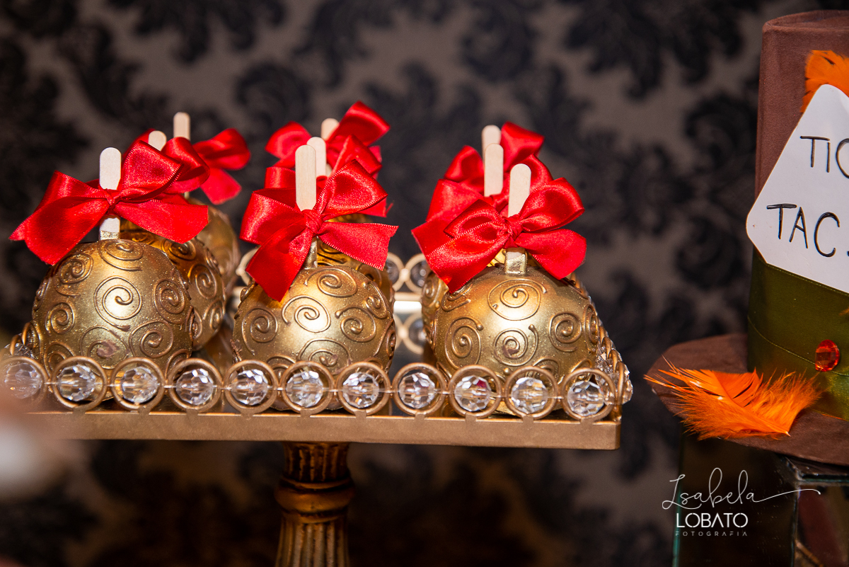 vestido-de-debutante-15-anos-festa-de-debutante-book-15-anos-festa-de-15-anos-fotografia-de-aniversario-de-15-anos-valsa-bolo-de-aniversario-alice-no-pais-das-maravilhas-anel-de-15-anos-bacco-buffet-fotografo-em-barbacena-isabela-lobato-fotografia-estudio