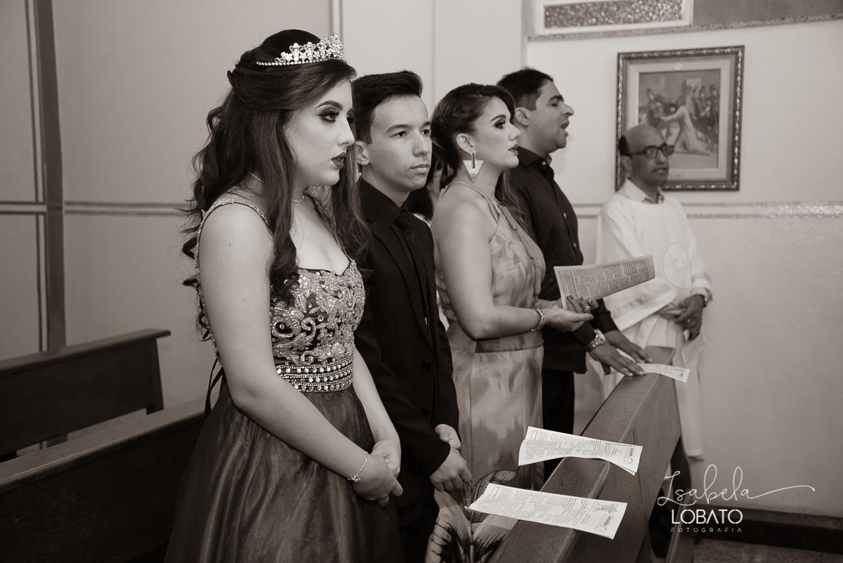 vestido-de-debutante-15-anos-festa-de-debutante-book-15-anos-festa-de-15-anos-fotografia-de-aniversario-de-15-anos-valsa-bolo-de-aniversario-alice-no-pais-das-maravilhas-anel-de-15-anos-bacco-buffet-fotografo-em-barbacena-isabela-lobato-fotografia-estudio