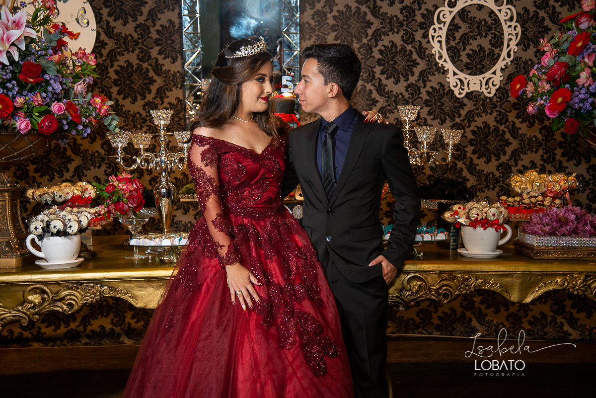 vestido-de-debutante-15-anos-festa-de-debutante-book-15-anos-festa-de-15-anos-fotografia-de-aniversario-de-15-anos-valsa-bolo-de-aniversario-alice-no-pais-das-maravilhas-anel-de-15-anos-bacco-buffet-fotografo-em-barbacena-isabela-lobato-fotografia-estudio