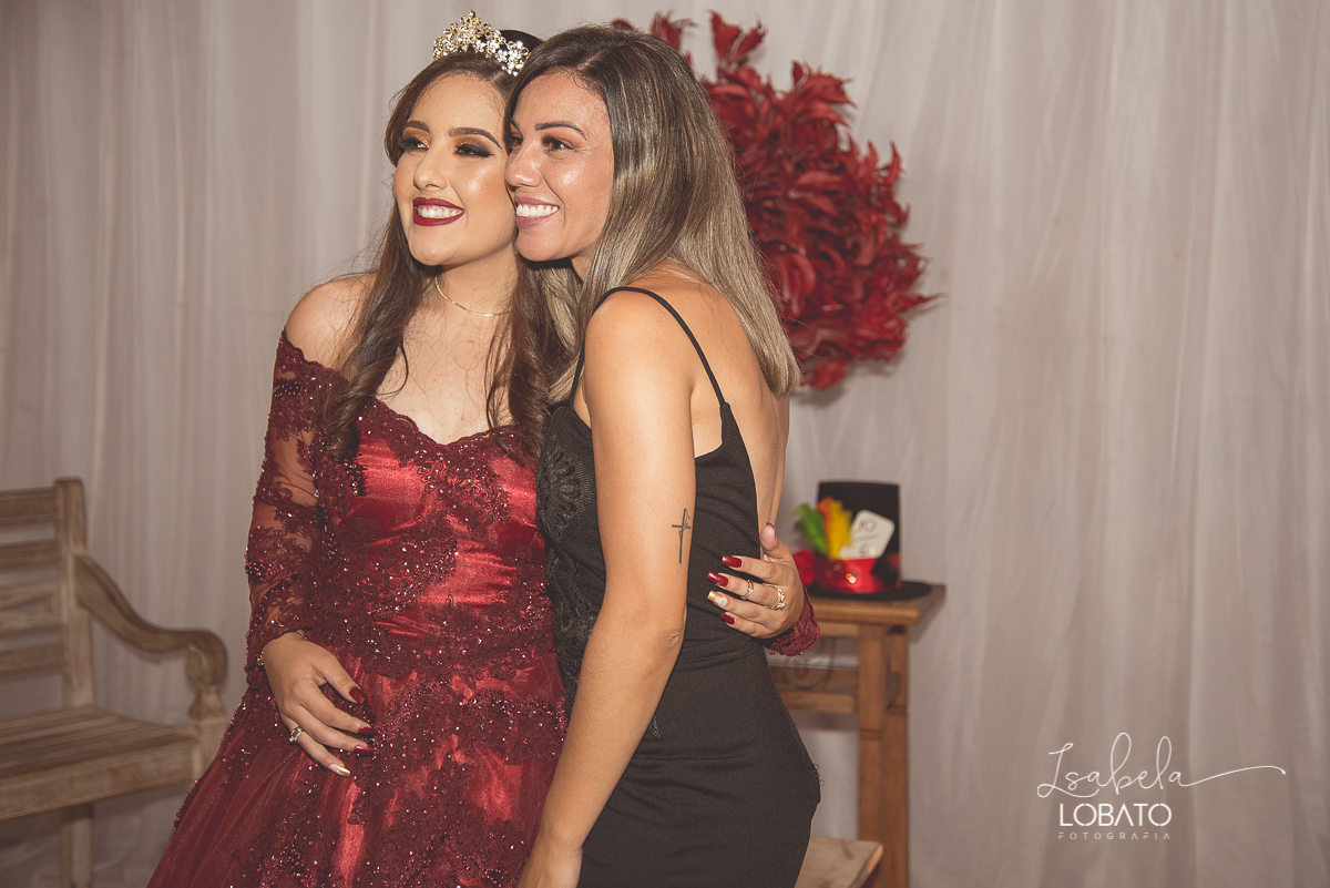 vestido-de-debutante-15-anos-festa-de-debutante-book-15-anos-festa-de-15-anos-fotografia-de-aniversario-de-15-anos-valsa-bolo-de-aniversario-alice-no-pais-das-maravilhas-anel-de-15-anos-bacco-buffet-fotografo-em-barbacena-isabela-lobato-fotografia-estudio