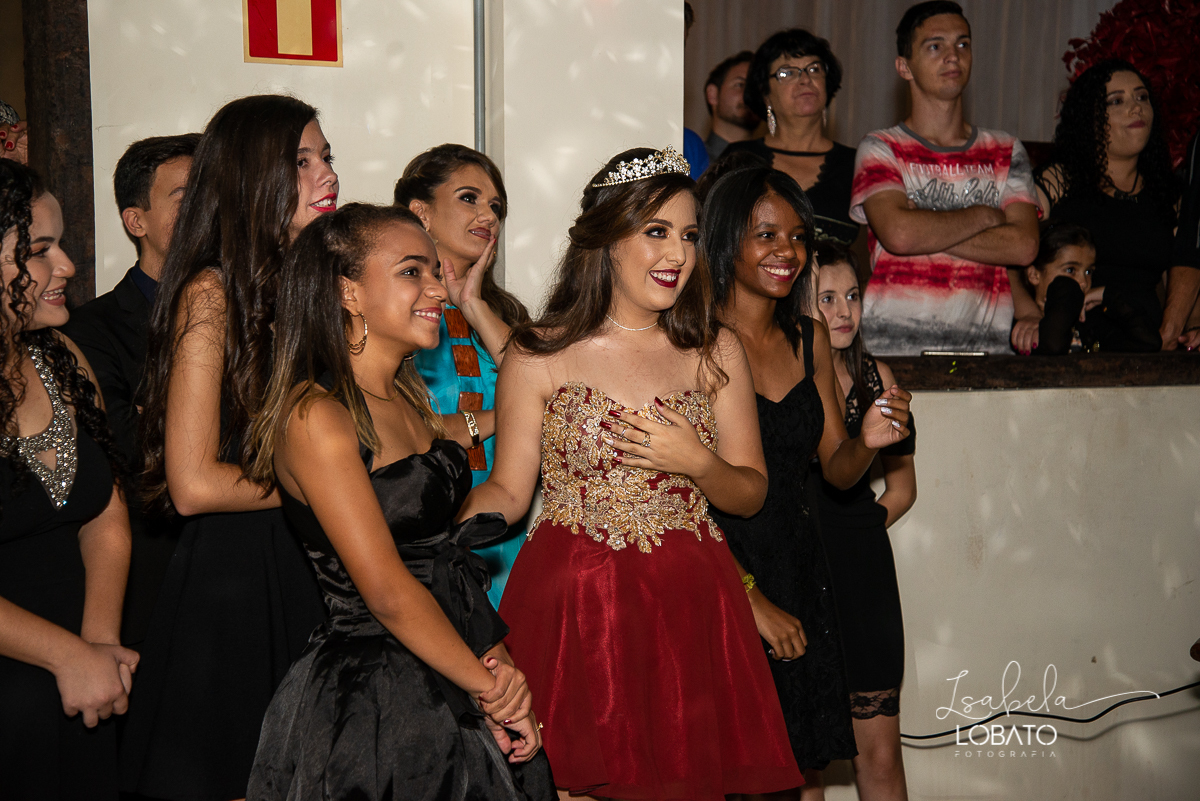 vestido-de-debutante-15-anos-festa-de-debutante-book-15-anos-festa-de-15-anos-fotografia-de-aniversario-de-15-anos-valsa-bolo-de-aniversario-alice-no-pais-das-maravilhas-anel-de-15-anos-bacco-buffet-fotografo-em-barbacena-isabela-lobato-fotografia-estudio