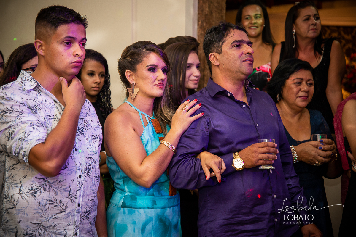 vestido-de-debutante-15-anos-festa-de-debutante-book-15-anos-festa-de-15-anos-fotografia-de-aniversario-de-15-anos-valsa-bolo-de-aniversario-alice-no-pais-das-maravilhas-anel-de-15-anos-bacco-buffet-fotografo-em-barbacena-isabela-lobato-fotografia-estudio