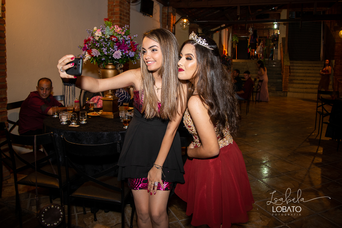 vestido-de-debutante-15-anos-festa-de-debutante-book-15-anos-festa-de-15-anos-fotografia-de-aniversario-de-15-anos-valsa-bolo-de-aniversario-alice-no-pais-das-maravilhas-anel-de-15-anos-bacco-buffet-fotografo-em-barbacena-isabela-lobato-fotografia-estudio
