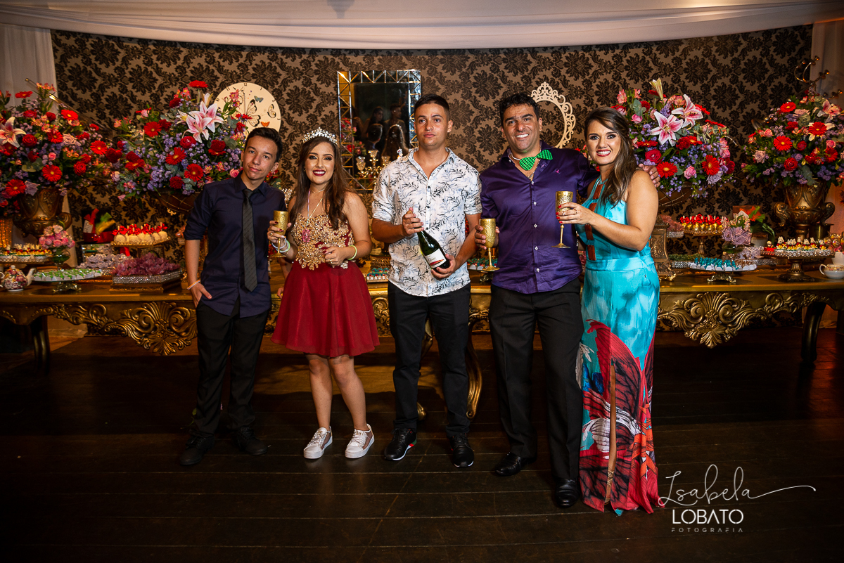 vestido-de-debutante-15-anos-festa-de-debutante-book-15-anos-festa-de-15-anos-fotografia-de-aniversario-de-15-anos-valsa-bolo-de-aniversario-alice-no-pais-das-maravilhas-anel-de-15-anos-bacco-buffet-fotografo-em-barbacena-isabela-lobato-fotografia-estudio