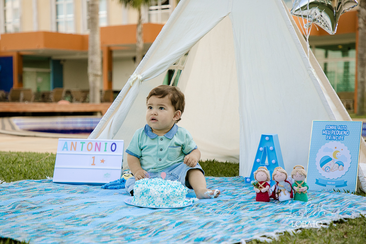 a-hora-do-bolo-smash-the-cake-aniversario-de um-ano-fotografia-de-crianca-fotografo-em-barbacena-isabela-lobato-estudio-de-fotos-hotel-senac-grogoto