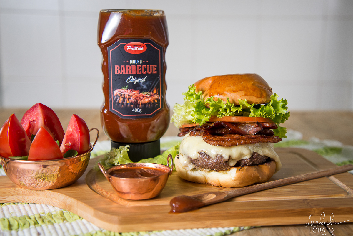 ketchup-molho-barbecue-hamburguer-artesanal-temperos-pratico-fotografia-de-comida-foto-de-sanduiche-molho-de-tomate-foto-gastronomica-fotografo-de-alimentos-isabela-lobato-fotografia-festival-gastronomico-de-tiradentes-mg-restaurantes-tiradentes-mg