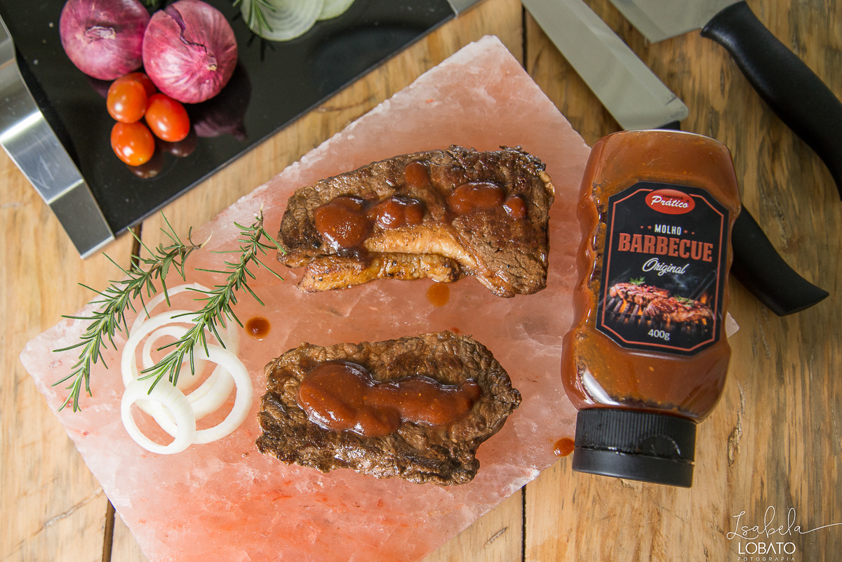 pedra-de-sal-do-himalaia-temperos-pratico-fotografia-de-comida-foto-de-carnes-grelhados-file-de-salmao-molho-de-pimenta-foto-gastronomica-fotografo-de-alimentos-isabela-lobato-fotografia-festival-gastronomico-de-tiradentes-mg-restaurantes-tiradentes-mg