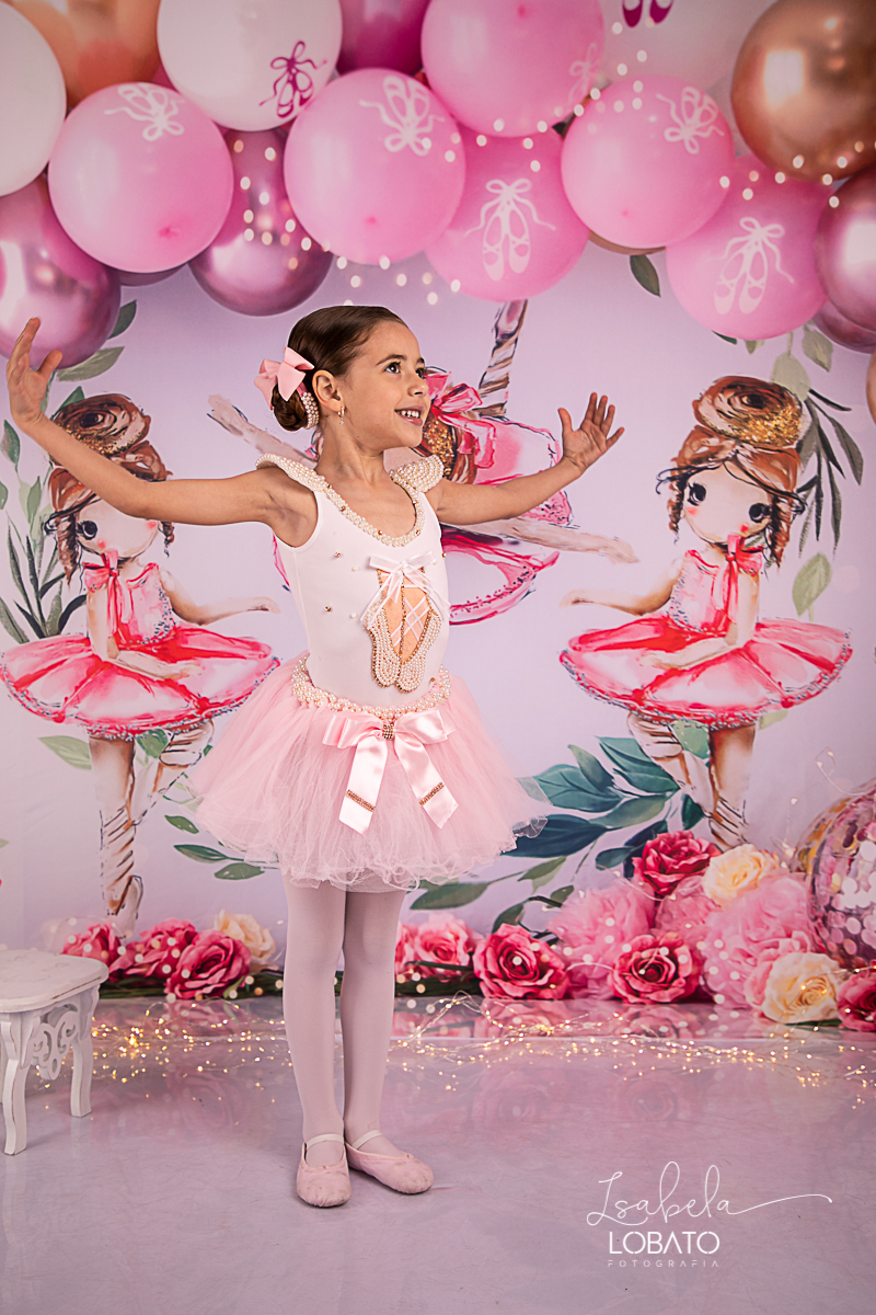 ensaio-fotografico-bailarina-ballet-a-bailarina-estudio-de-ballet-fotografia-de-crianca-fotografo-de-crianca-em-barbacena-fotografo-em-barbacena-isabela-lobato-fotografia-fotografa-de-casamento-sapatilha-de-ballet