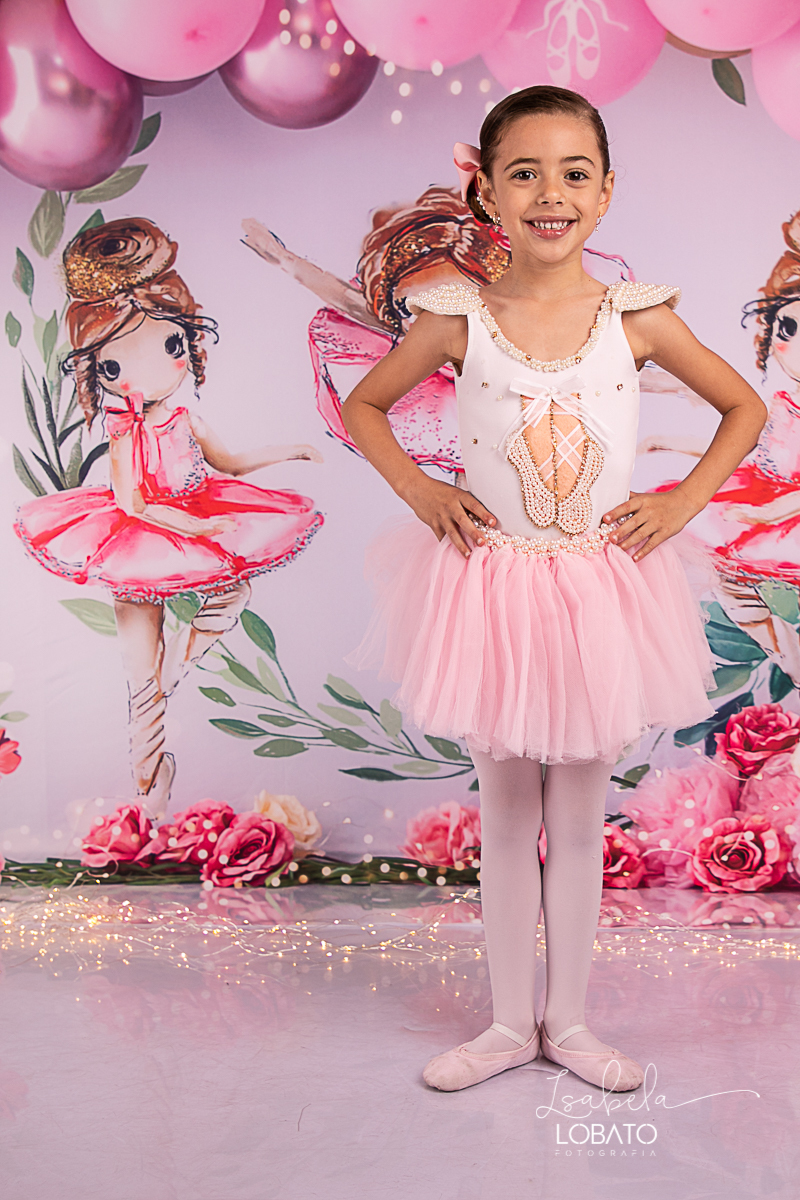 ensaio-fotografico-bailarina-ballet-a-bailarina-estudio-de-ballet-fotografia-de-crianca-fotografo-de-crianca-em-barbacena-fotografo-em-barbacena-isabela-lobato-fotografia-fotografa-de-casamento-sapatilha-de-ballet