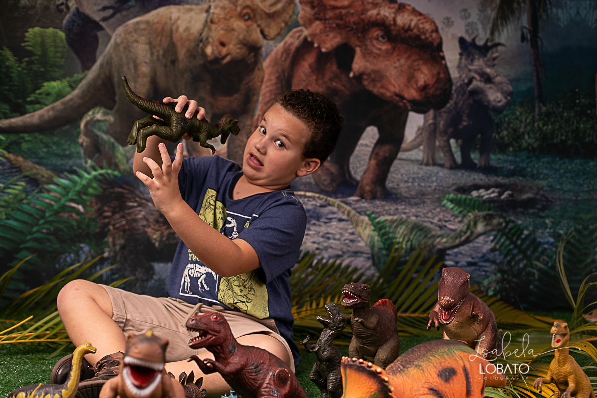ensaio-fotografico-barbacena-fotografia-de-crianca-foto-de-casamento-fotografo-em-barbacena-isabela-lobato-fotografia-dinossauros-fotos-apaixonados-por-dinossauros-ensaio-fotografico-de-dinossauros-brincadeira-crianca-melhores-fotografos-de-minas-gerais
