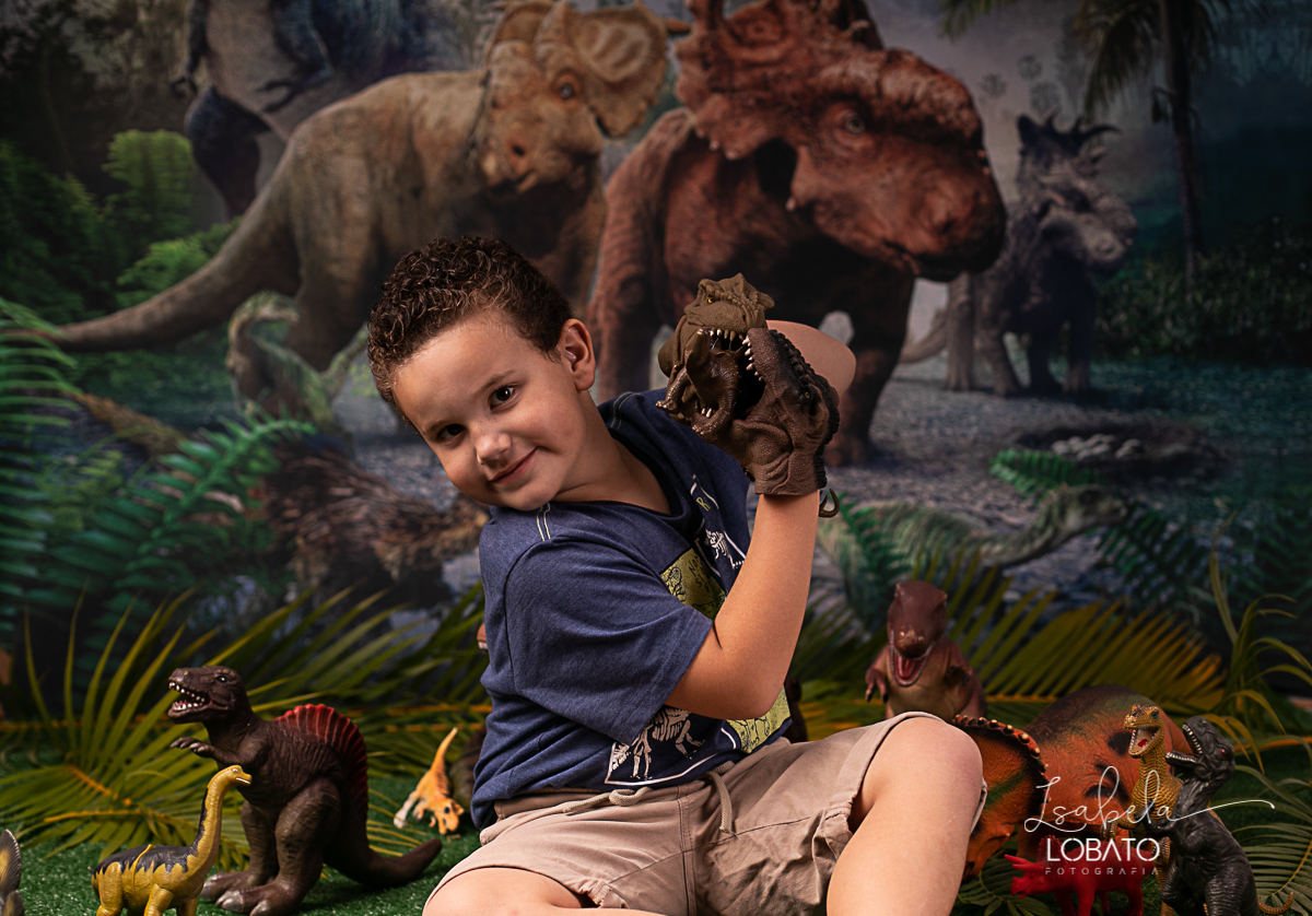 ensaio-fotografico-barbacena-fotografia-de-crianca-foto-de-casamento-fotografo-em-barbacena-isabela-lobato-fotografia-dinossauros-fotos-apaixonados-por-dinossauros-ensaio-fotografico-de-dinossauros-brincadeira-crianca-melhores-fotografos-de-minas-gerais