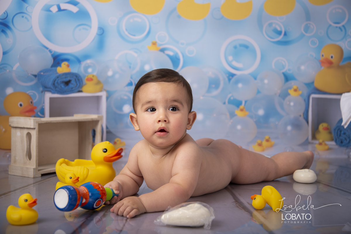 a-hora-do-banho-banho-de-ofuro-banho-de-bebe-bolinha-de-sabao-shampo-e-sabonete-para-bebe-do-boticario-balde-de-ofuro-para-bebes-fotografia-de-bebe-acompanhamento-fotografico-infantil-fases-do-bebe-estudio-fotografico-em-barbacena-isabela-lobato-fotografa