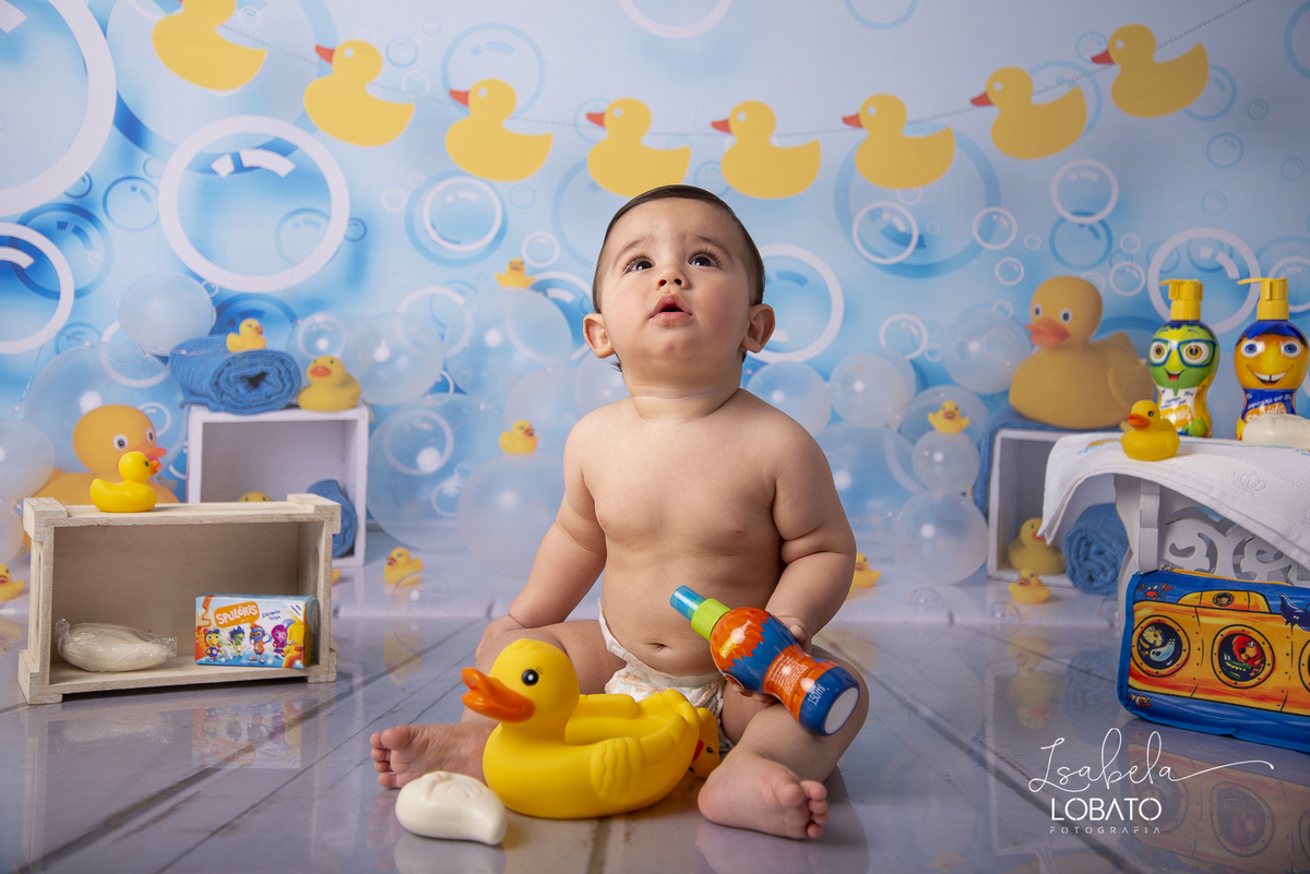 a-hora-do-banho-banho-de-ofuro-banho-de-bebe-bolinha-de-sabao-shampo-e-sabonete-para-bebe-do-boticario-balde-de-ofuro-para-bebes-fotografia-de-bebe-acompanhamento-fotografico-infantil-fases-do-bebe-estudio-fotografico-em-barbacena-isabela-lobato-fotografa