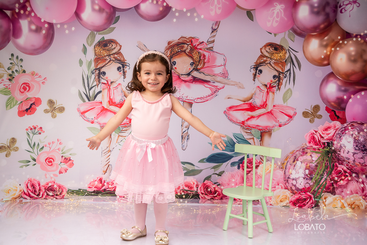 a-bailarina-cecilia-meireles-ensaio-fotografico-de-ballet-fotos-de-bailarina-a-pequena-bailarina-estudio-fotografico-em-barbacena-melhor-fotografa-de-crianca-em-barbacena-isabela-lobato-fotografa-de-crianca